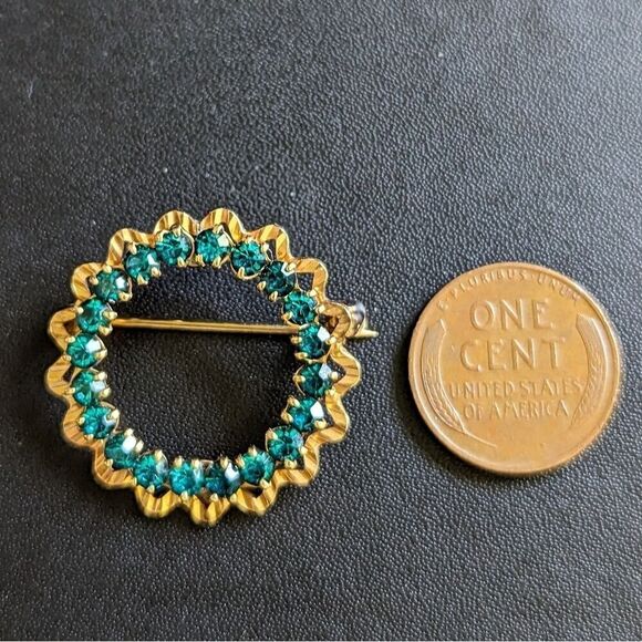 14K Gold Plated Brooch - Picture 4 of 5